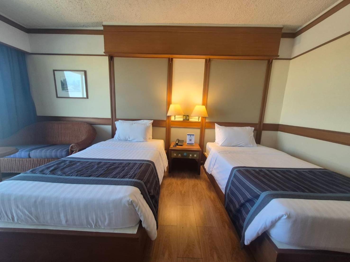 Cholchan Pattaya Beach Resort - Sha Extra Plus Extérieur photo