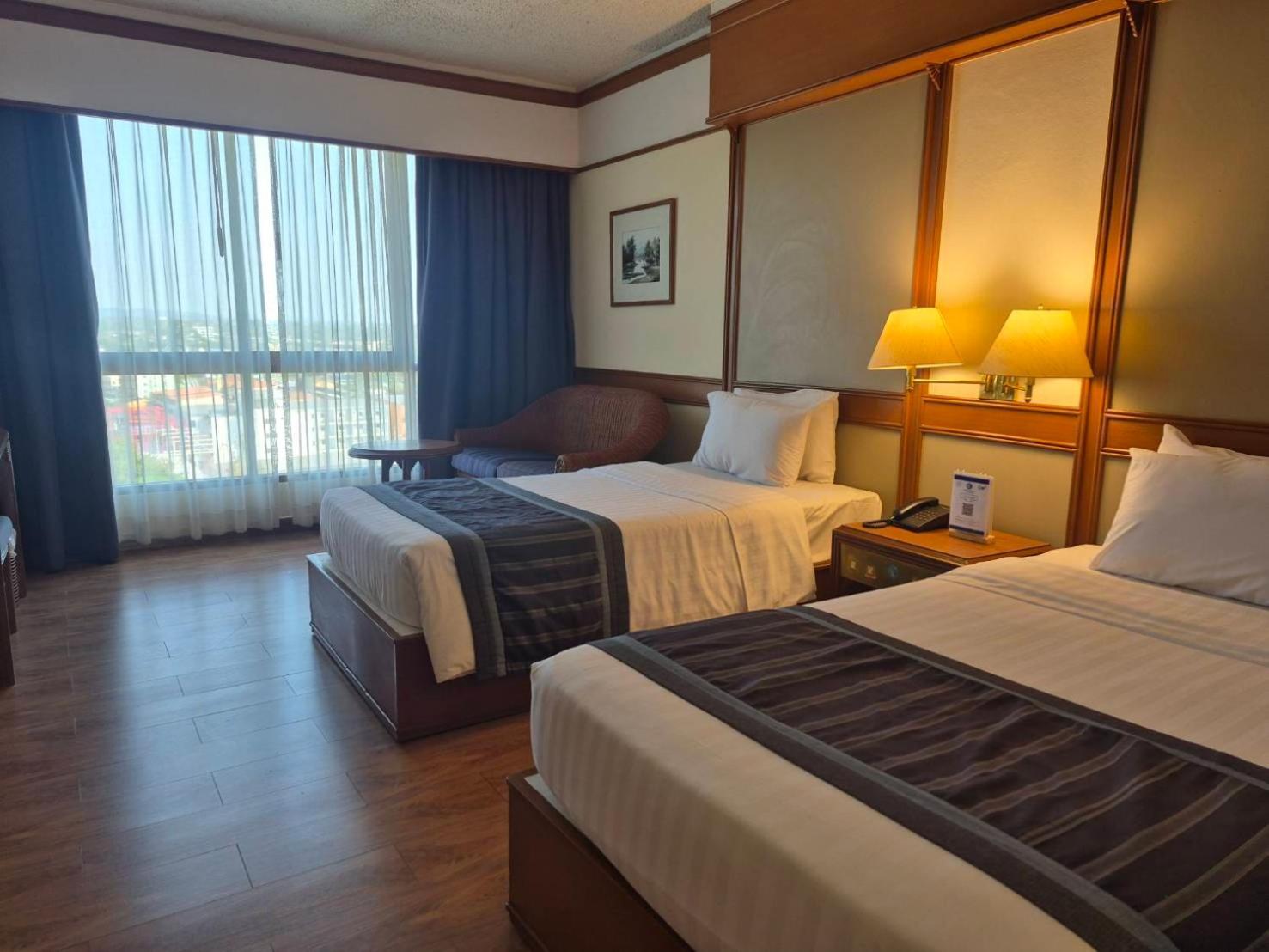 Cholchan Pattaya Beach Resort - Sha Extra Plus Extérieur photo