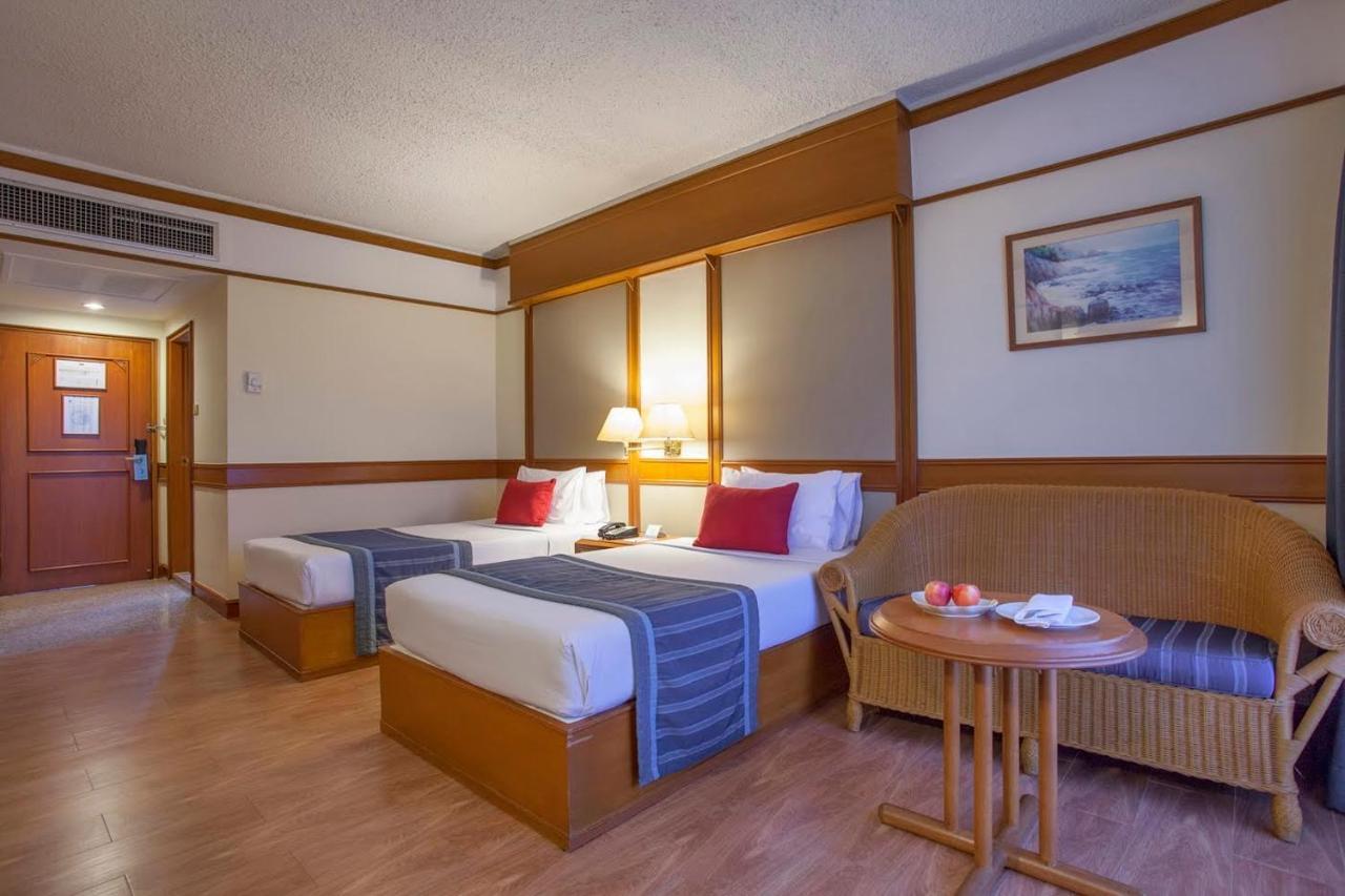 Cholchan Pattaya Beach Resort - Sha Extra Plus Extérieur photo